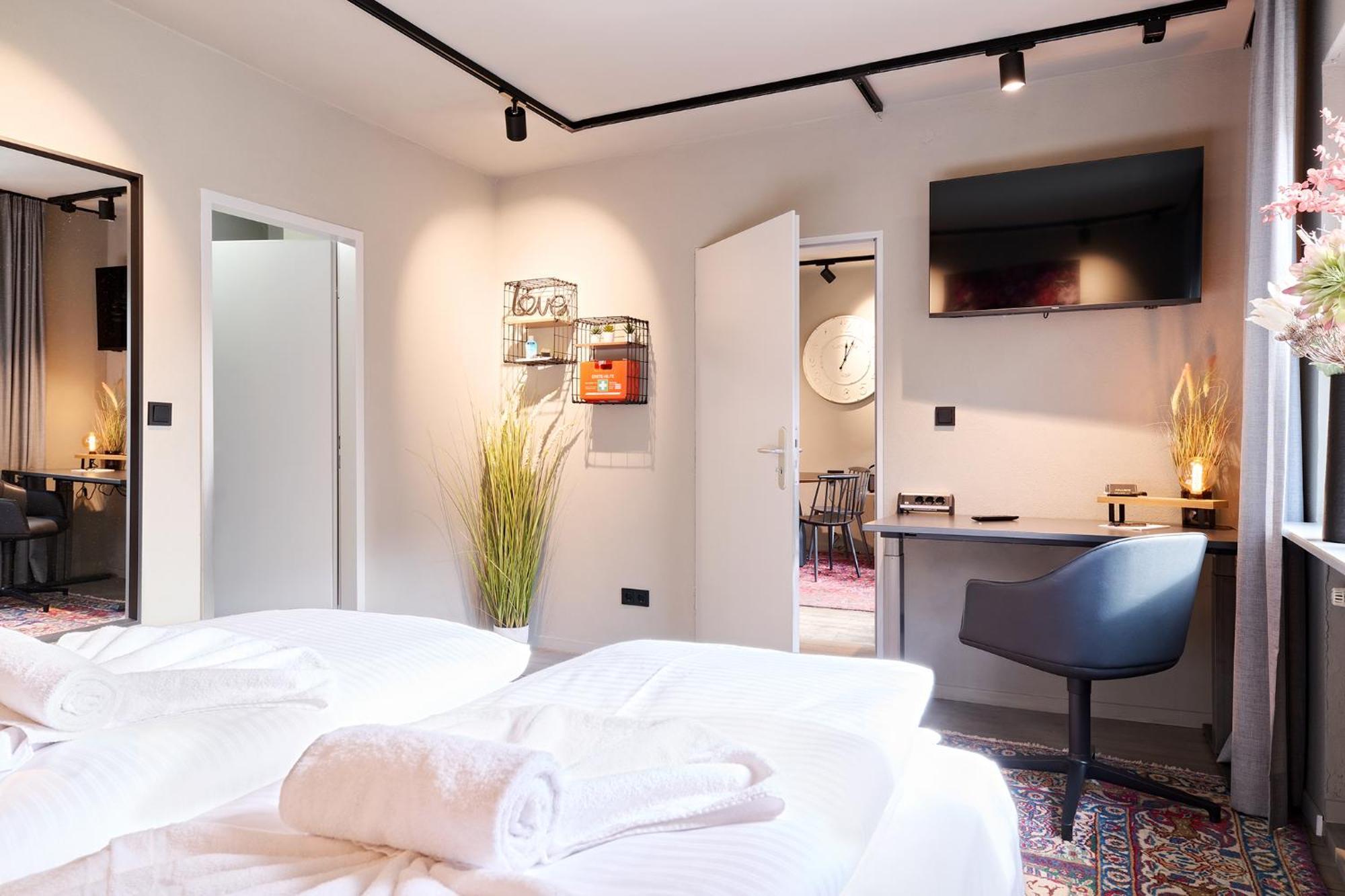 Apartamento Xzllenz Kueche Bad S-Bahn Parken Smart-Tv Wellbeing Neunkirchen am Sand Exterior foto