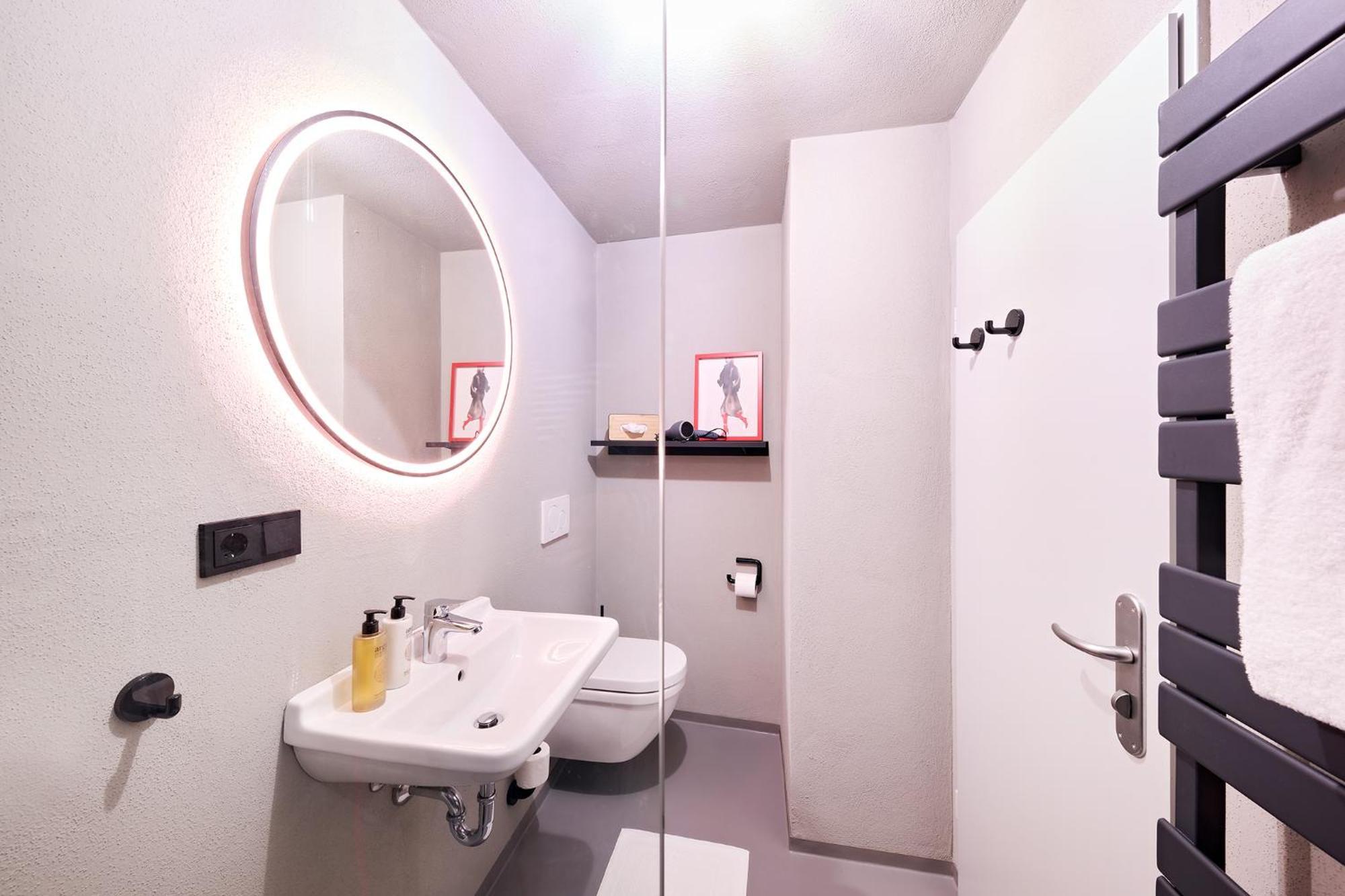 Apartamento Xzllenz Kueche Bad S-Bahn Parken Smart-Tv Wellbeing Neunkirchen am Sand Exterior foto