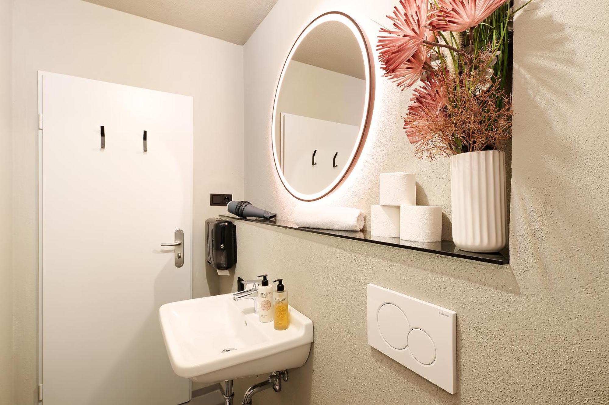 Apartamento Xzllenz Kueche Bad S-Bahn Parken Smart-Tv Wellbeing Neunkirchen am Sand Habitación foto