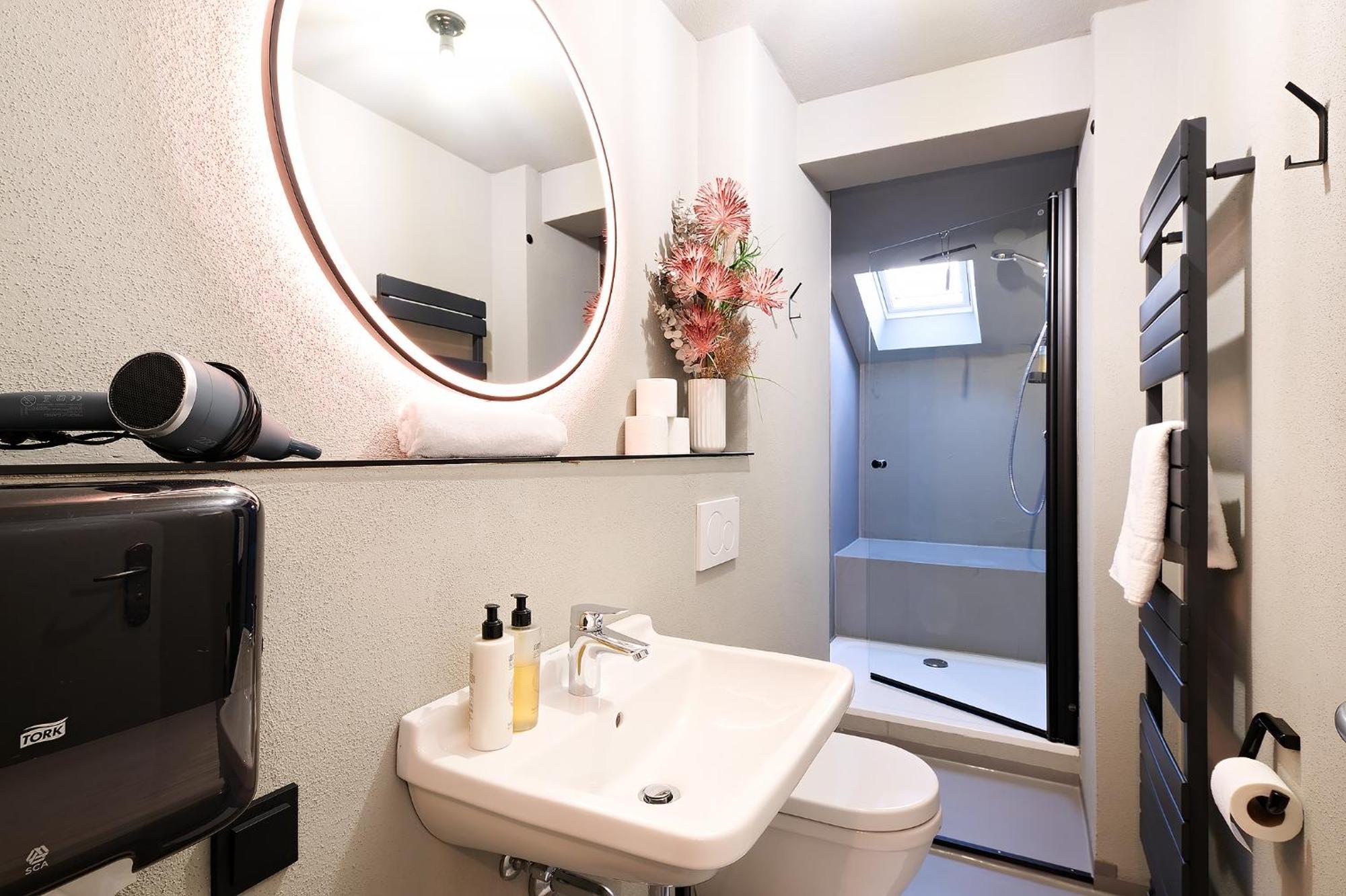 Apartamento Xzllenz Kueche Bad S-Bahn Parken Smart-Tv Wellbeing Neunkirchen am Sand Exterior foto